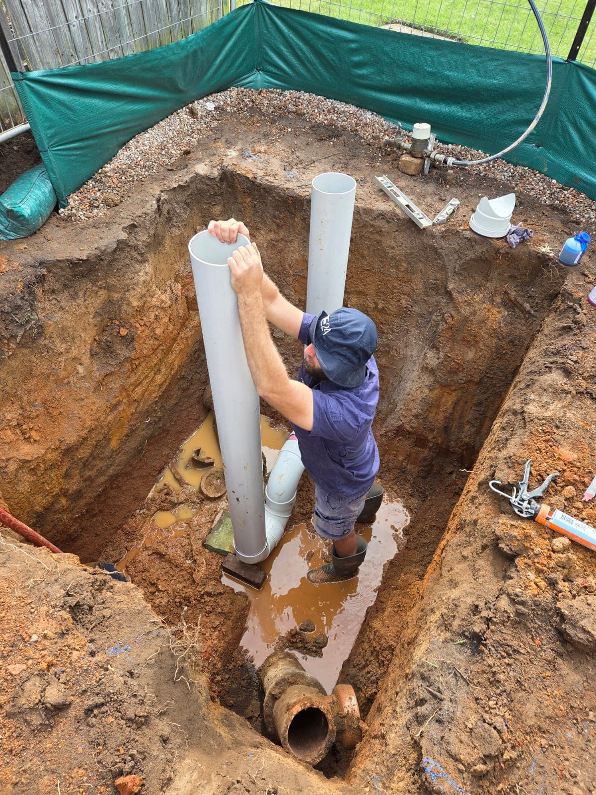 Aqua First Plumbing local emergency plumber on site in Sydney